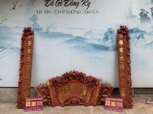 Cuốn thư câu đối mai hoá